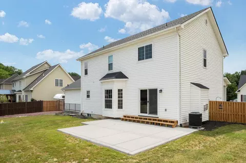 Exterior - 677 Dellinger Dr, Strasburg, VA 22657 photo 8 of 11