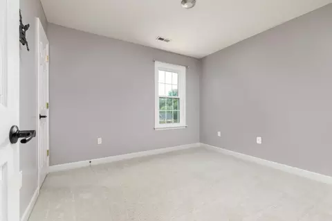 Bedroom - 677 Dellinger Dr, Strasburg, VA 22657 photo 2 of 4