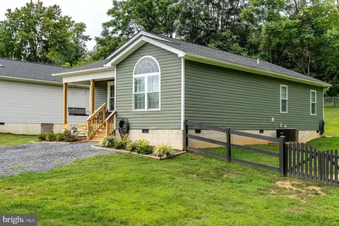 Exterior - 6127 Moore Ave, Mount Jackson, VA 22842 photo 15 of 25