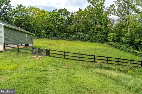 Exterior - 6127 Moore Ave, Mount Jackson, VA 22842 photo 16 of 25