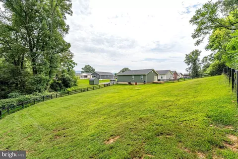 Exterior - 6127 Moore Ave, Mount Jackson, VA 22842 photo 24 of 25