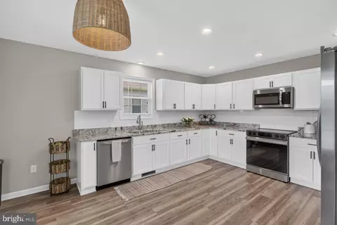 Kitchen - 6127 Moore Ave, Mount Jackson, VA 22842 photo 1 of 5