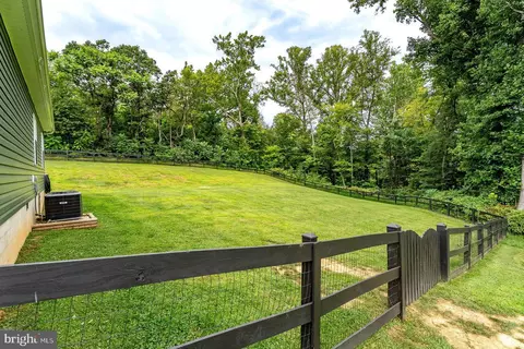 Exterior - 6127 Moore Ave, Mount Jackson, VA 22842 photo 18 of 25