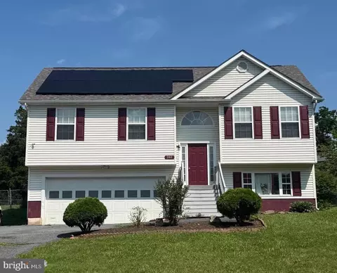 261 Baer Oak Dr, Maurertown, VA 22644