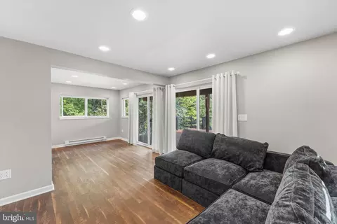 Living - 1311 Hepner Rd, Mount Jackson, VA 22842 photo 2 of 4