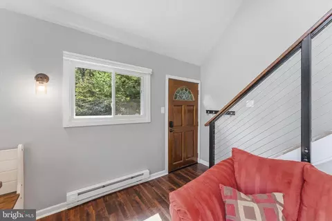 Entry Way - 1311 Hepner Rd, Mount Jackson, VA 22842 photo 1 of 4