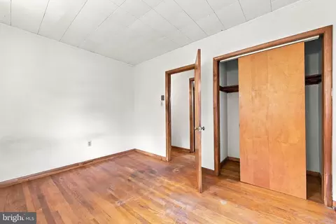 Bedroom - 255 Nelson St, Mount Jackson, VA 22842 photo 2 of 4