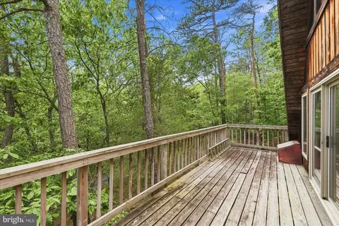 Exterior - 863 Lee Rd, Basye, VA 22810 photo 4 of 10