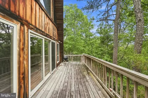 Exterior - 863 Lee Rd, Basye, VA 22810 photo 3 of 10