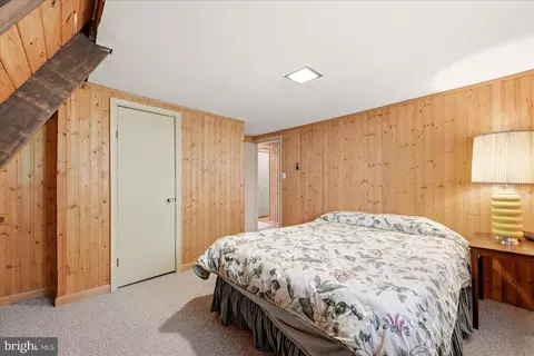 Bedroom - 863 Lee Rd, Basye, VA 22810 photo 2 of 10