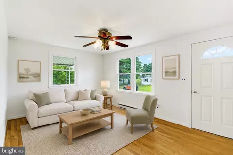 5834 Broad St, Mount Jackson, VA 22842 photo 2