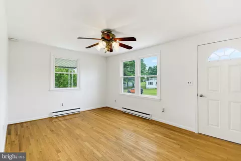 5834 Broad St, Mount Jackson, VA 22842 photo 9