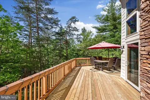 Exterior - 218 Nelson Way, Basye, VA 22810 photo 9 of 10