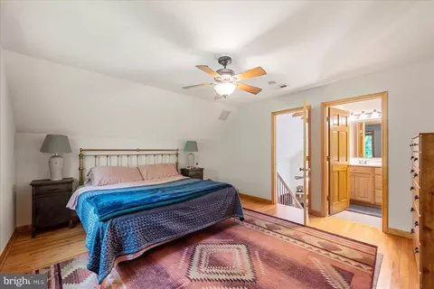 Bedroom - 218 Nelson Way, Basye, VA 22810 photo 5 of 6