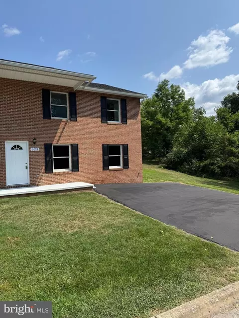 623 Thompson St, Strasburg, VA 22657