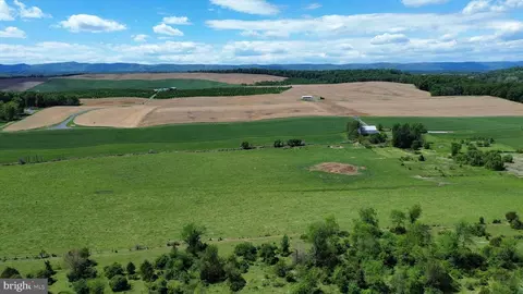 4080 Flat Rock Rd, Quicksburg, VA 22847