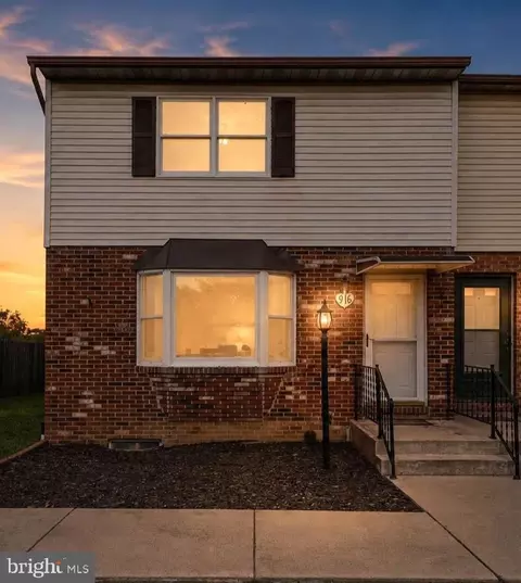 916 Hilltop Dr, Woodstock, VA 22664