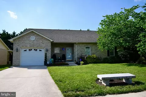 624 Allegheny Cir, Woodstock, VA 22664