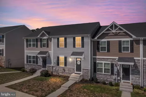112 Spring Pl, Strasburg, VA 22657