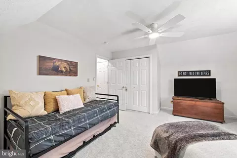 Bedroom - 122 Forrest St, Basye, VA 22810 photo 4 of 5