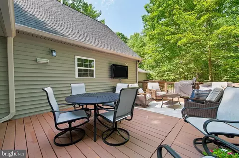 Exterior - 122 Forrest St, Basye, VA 22810 photo 7 of 17