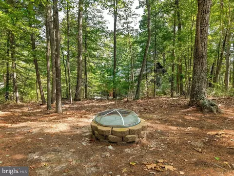 Exterior - 122 Forrest St, Basye, VA 22810 photo 5 of 17