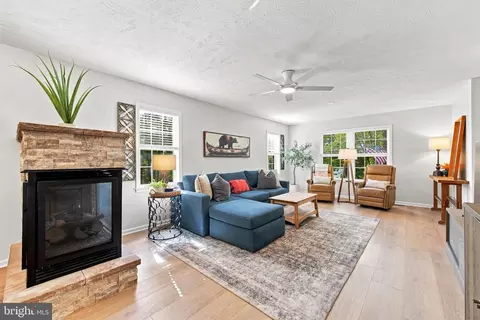 Living - 122 Forrest St, Basye, VA 22810 photo 2 of 2