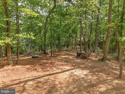 Exterior - 122 Forrest St, Basye, VA 22810 photo 4 of 17