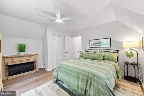 Bedroom - 122 Forrest St, Basye, VA 22810 photo 5 of 5