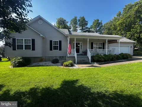 91 Pin Oak Ct, Maurertown, VA 22644