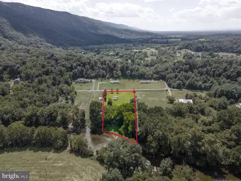 1806 Deer Rapids Rd, Strasburg, VA 22657
