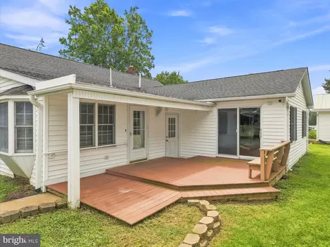 Exterior - 1749 Georgetown Rd, Mount Jackson, VA 22842 photo 2 of 10
