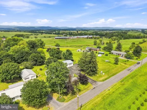 View/Area - 1749 Georgetown Rd, Mount Jackson, VA 22842 photo 2 of 12