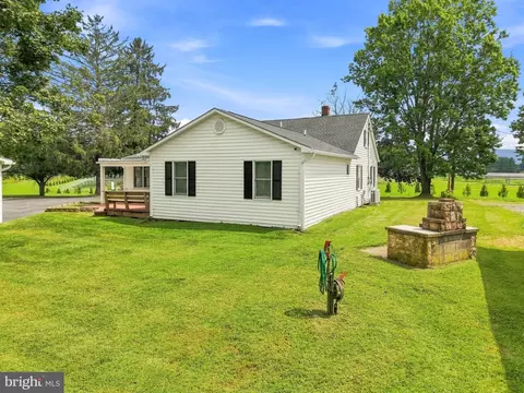 Exterior - 1749 Georgetown Rd, Mount Jackson, VA 22842 photo 4 of 10