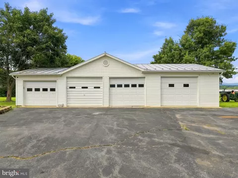 Exterior - 1749 Georgetown Rd, Mount Jackson, VA 22842 photo 3 of 10