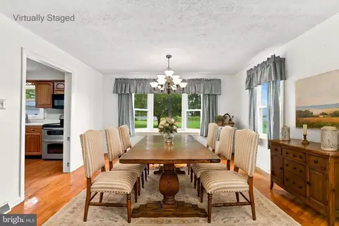 Dining - 1749 Georgetown Rd, Mount Jackson, VA 22842 photo 3 of 4