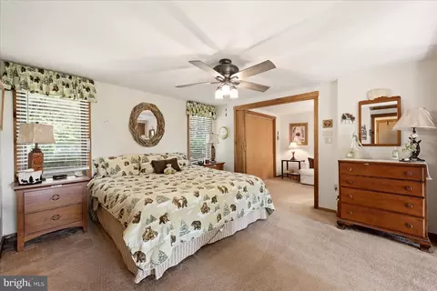 Bedroom - 51 Forrest St, Basye, VA 22810 photo 3 of 7