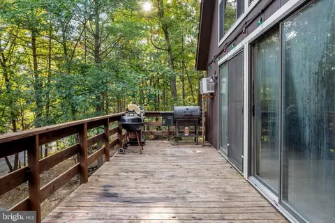 Exterior - 31 Willow Ln, Mount Jackson, VA 22842 photo 4 of 9