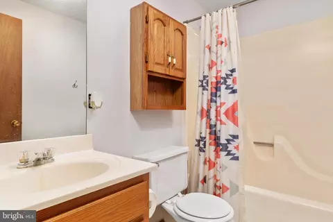 Bath - 31 Willow Ln, Mount Jackson, VA 22842 photo 1 of 2