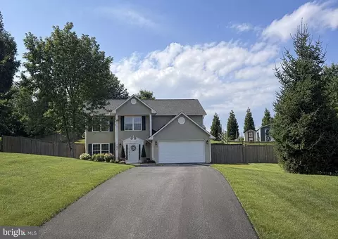 816 Burgess Ct, Woodstock, VA 22664