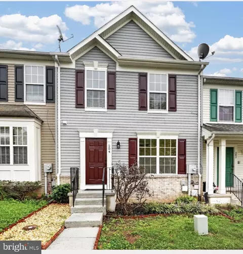 204 Cannon Ct, Strasburg, VA 22657