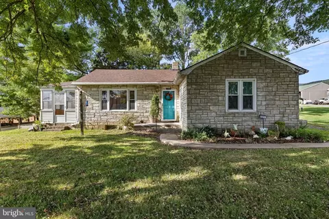 299 Keller Rd, Toms Brook, VA 22660