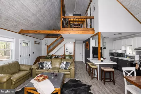 Entry Way - 190 Longstreet St, Basye, VA 22810 photo 1 of 5