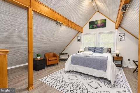Bedroom - 190 Longstreet St, Basye, VA 22810 photo 5 of 6