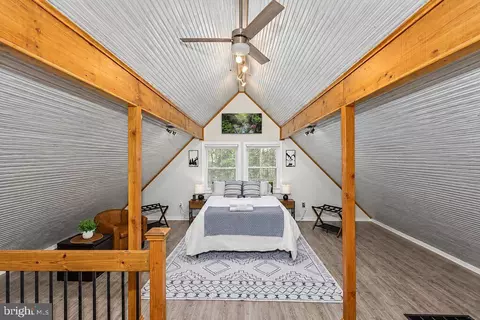 Bedroom - 190 Longstreet St, Basye, VA 22810 photo 4 of 6