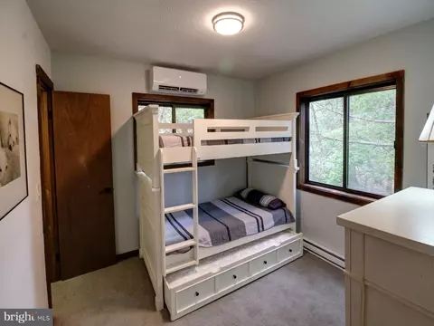 Bedroom - 63 Fairway Dr, Basye, VA 22810 photo 5 of 7