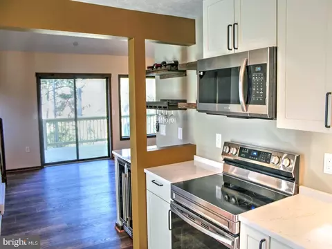 Kitchen - 63 Fairway Dr, Basye, VA 22810 photo 5 of 8
