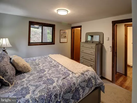 Bedroom - 63 Fairway Dr, Basye, VA 22810 photo 1 of 7