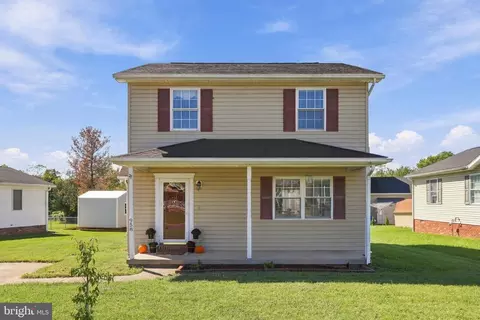 958 Dutchess Cir, Strasburg, VA 22657