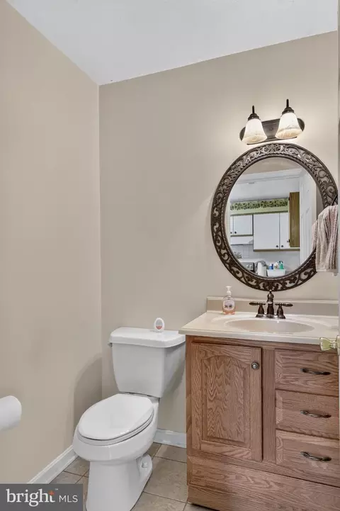 Bath - 6161 Randall St, Mount Jackson, VA 22842 photo 4 of 6